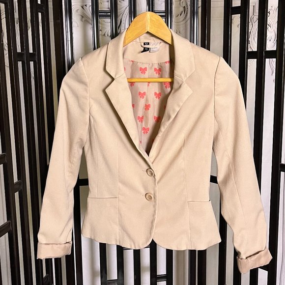 H&M Divided Tan Blazer - Size 2 - Classic and Versatile - Picture 1 of 4